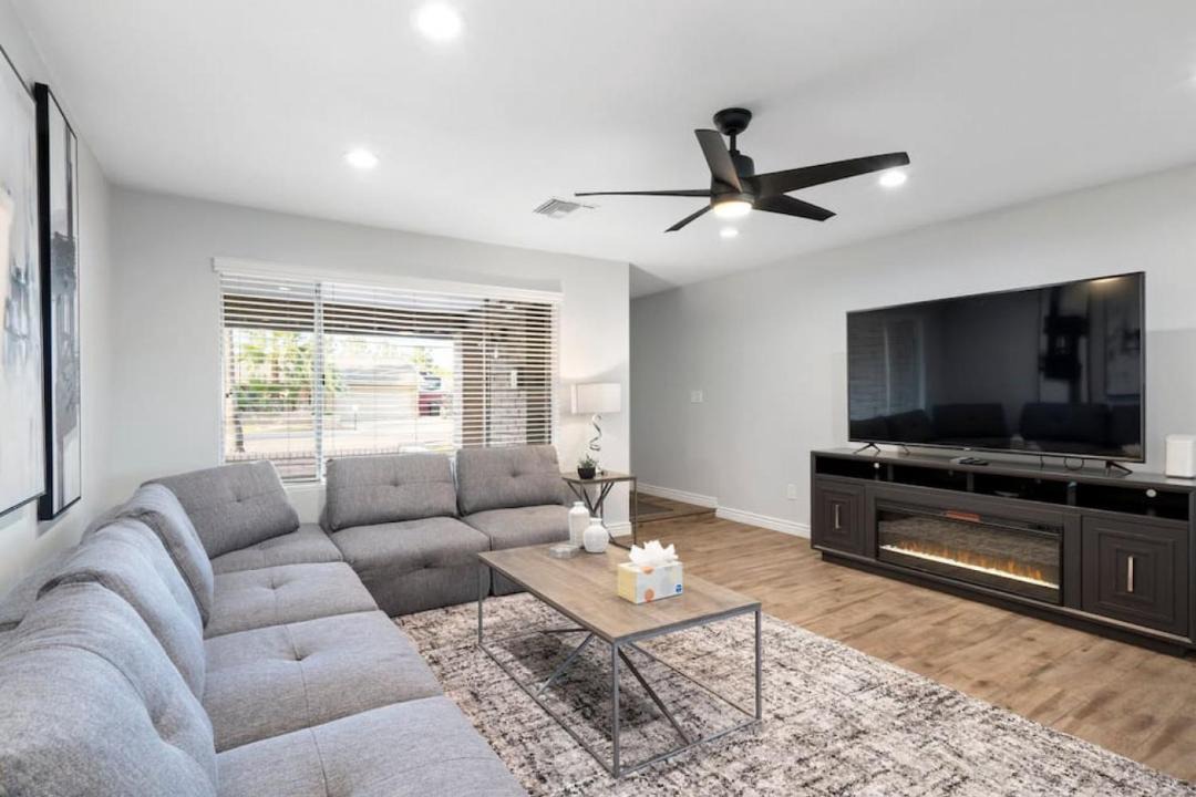 Photo of Livingroom in Roadrunner Estates East