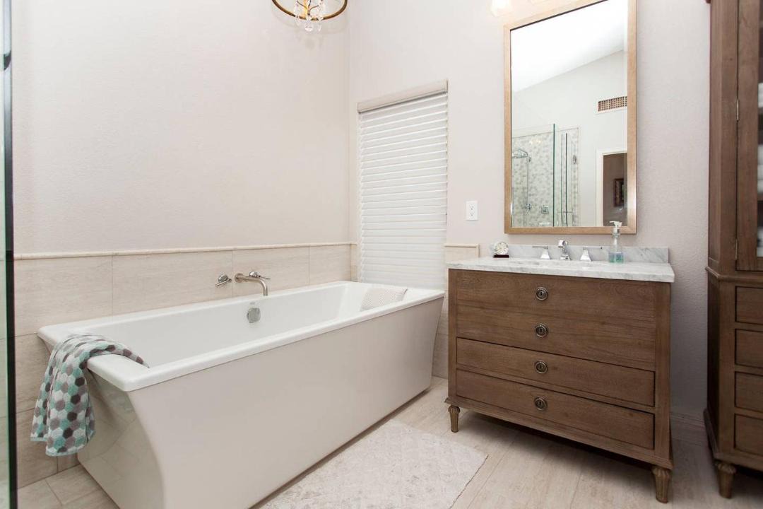 Photo of Bathroom in Arabian Views