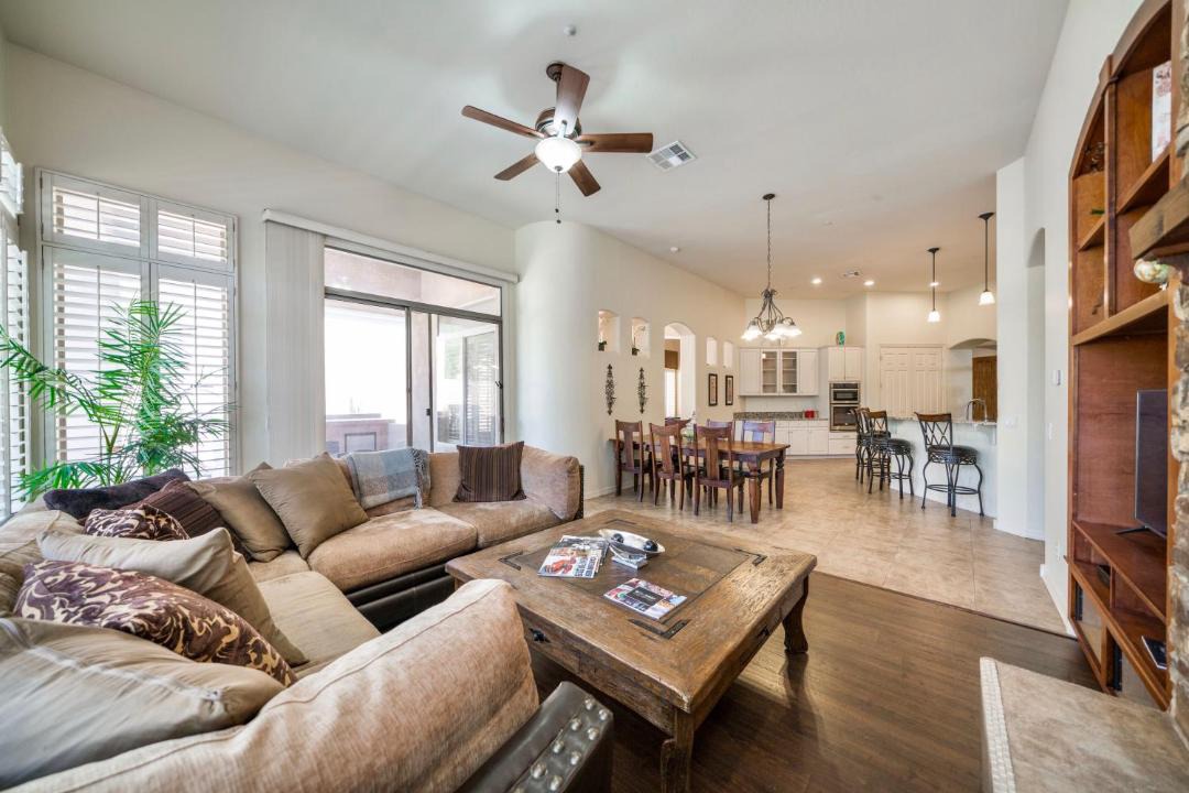 Photo of Livingroom in Talon Retreat
