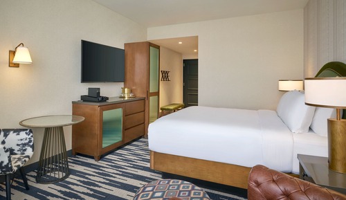 Deluxe Room, 1 King Bed