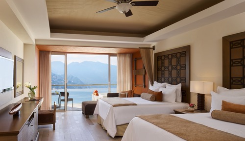 Preferred Club Jr. Suite Garden View, 1 King Bed