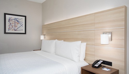 Standard Room, 1 King Bed, Mobility Accessible (Communications)