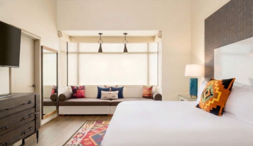 Room, 1 King Bed (Wilde Haven Spa)