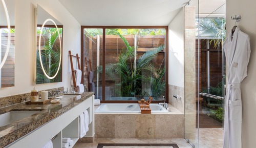 Beachfront Casita, 2 Queen Beds, Private Stairway to Beach, Butler Service