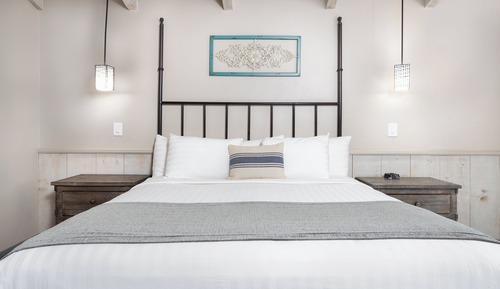 Deluxe Room, 1 King Bed