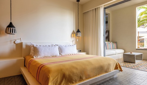 Room, 1 King Bed, Poolside (King, ADA)