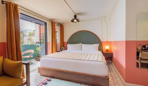 Studio, 1 King Bed, Terrace