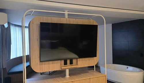 Deluxe Studio Suite