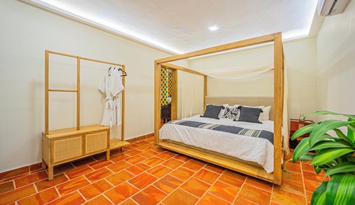 Junior Studio Suite