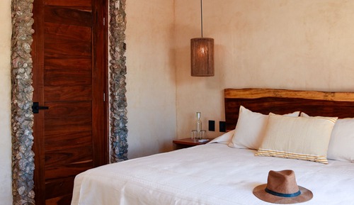 Romantic Room, City View