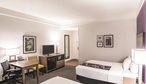 Room, 2 Queen Beds, Mobility Accessible, Non Smoking (Bathtub W/grab Bars)