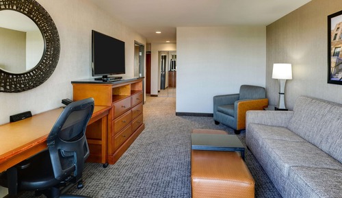 Suite, Multiple Beds, Hearing Accessible, Terrace (Sofa Sleeper, Roll-in, 2 Rooms)