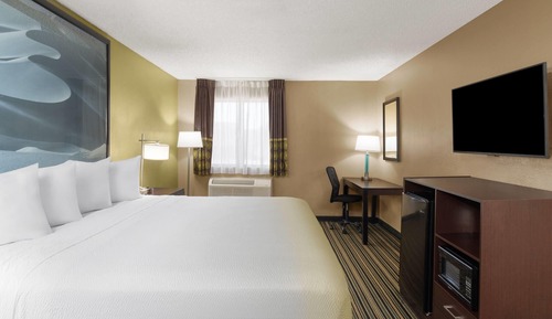 Standard Room, 1 King Bed