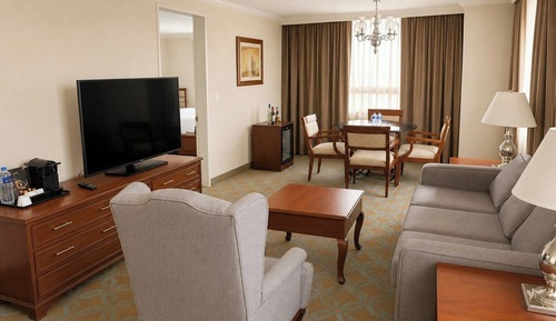 Master Suite, 1 King