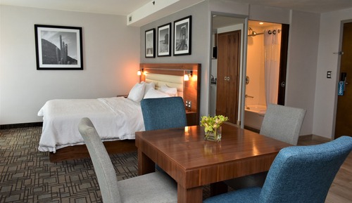 Suite, 1 King Bed, Non Smoking