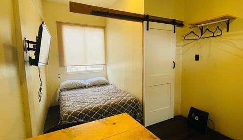 Studio, 1 Double Bed, Non Smoking, Private Bathroom (E)
