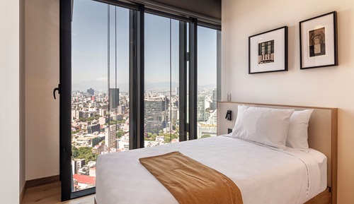 Deluxe Two Bedroom Apt with Panoramic View