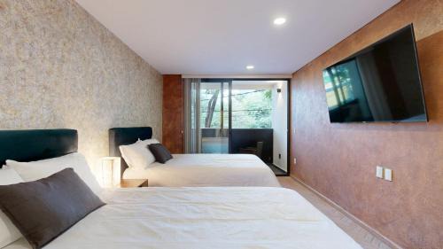 Quadruple Room with Private Bathroom