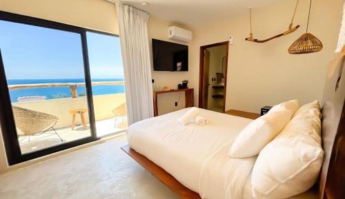 Queen Room with Sea View