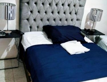 Twin Room with Private Bathroom