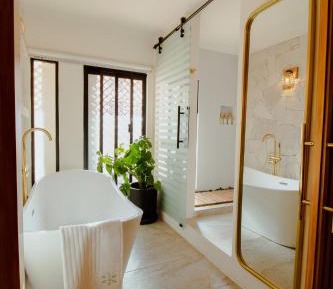 Deluxe Double Room with Bath