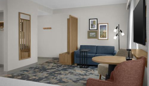 King Studio Suite with Sofa Bed - Non-Smoking