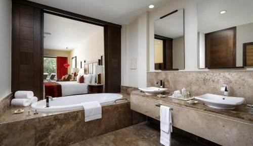 Zen Grand Two Bedroom Family Suite Nature View
