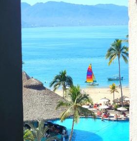 Two-Bedroom Apartment with Balcony and Sea View