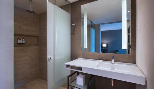 Extended King Size Room