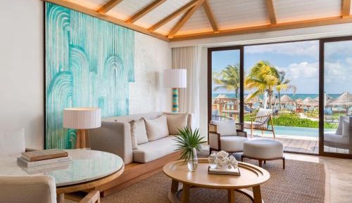 Beach Front King Suite with Infinity Pool and Butler Service