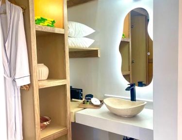 Superior King Room