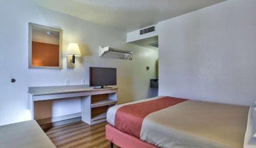 Double Room - Disability Access - Non-Smoking