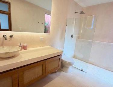 Quadruple Room with Private Bathroom