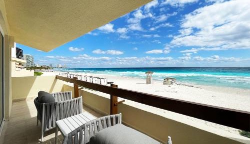 Villa - Beach Front
