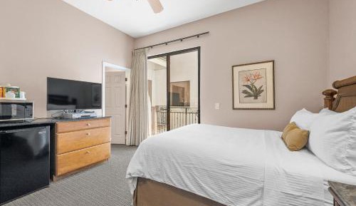 Standard Queen Room