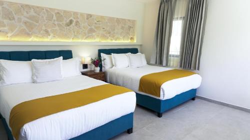 Superior Twin Room with City View