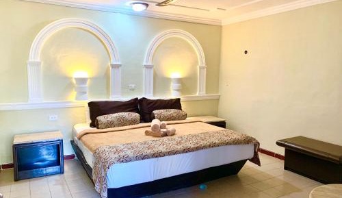 Deluxe King Room