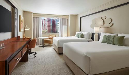 Queen Room with City View