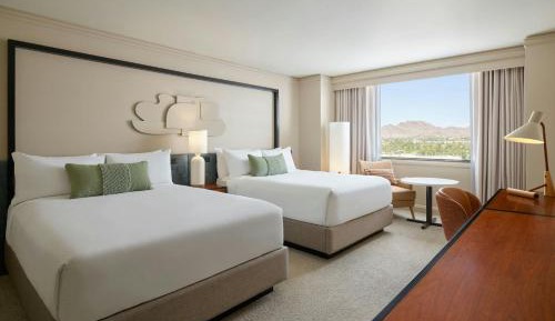 Summit View Queen Room with Mountain View