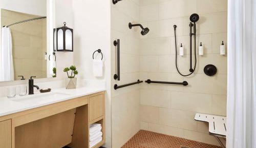 Queen Room with Two Queen Beds and Roll-In Shower - Mobility Access