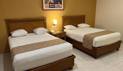 Queen Room with Pool View