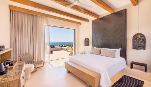 King Suite with Plunge Pool and Oceanfront