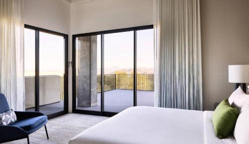 Terrace Suite, 1 Bedroom Suite, 1 King, Mountain view