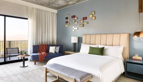 Sky View, Guest room, 1 King, Top floor
