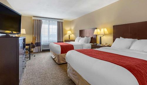 Queen Room with Two Queen Beds - Non-Smoking