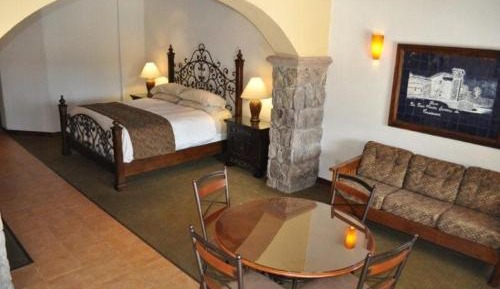 Queen Suite