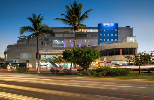 Area Militar de Vallarta Hotel | One Puerto Vallarta Aeropuerto
