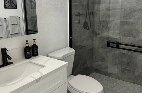 Lake Havasu City Apartment | Lake Apartment Near London Bridge.