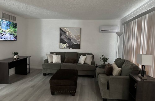 Lake Havasu City Apartment | Lake Apartment Near London Bridge.