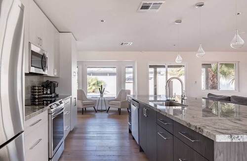 Desert Paradise Estates House | The Desert Retreat. Heated Pool, BBQ, Pool Table, Golf & More!
